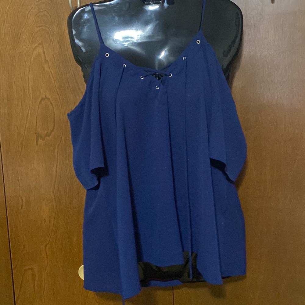 Brand: E&M
Size: L
Color: navy blue